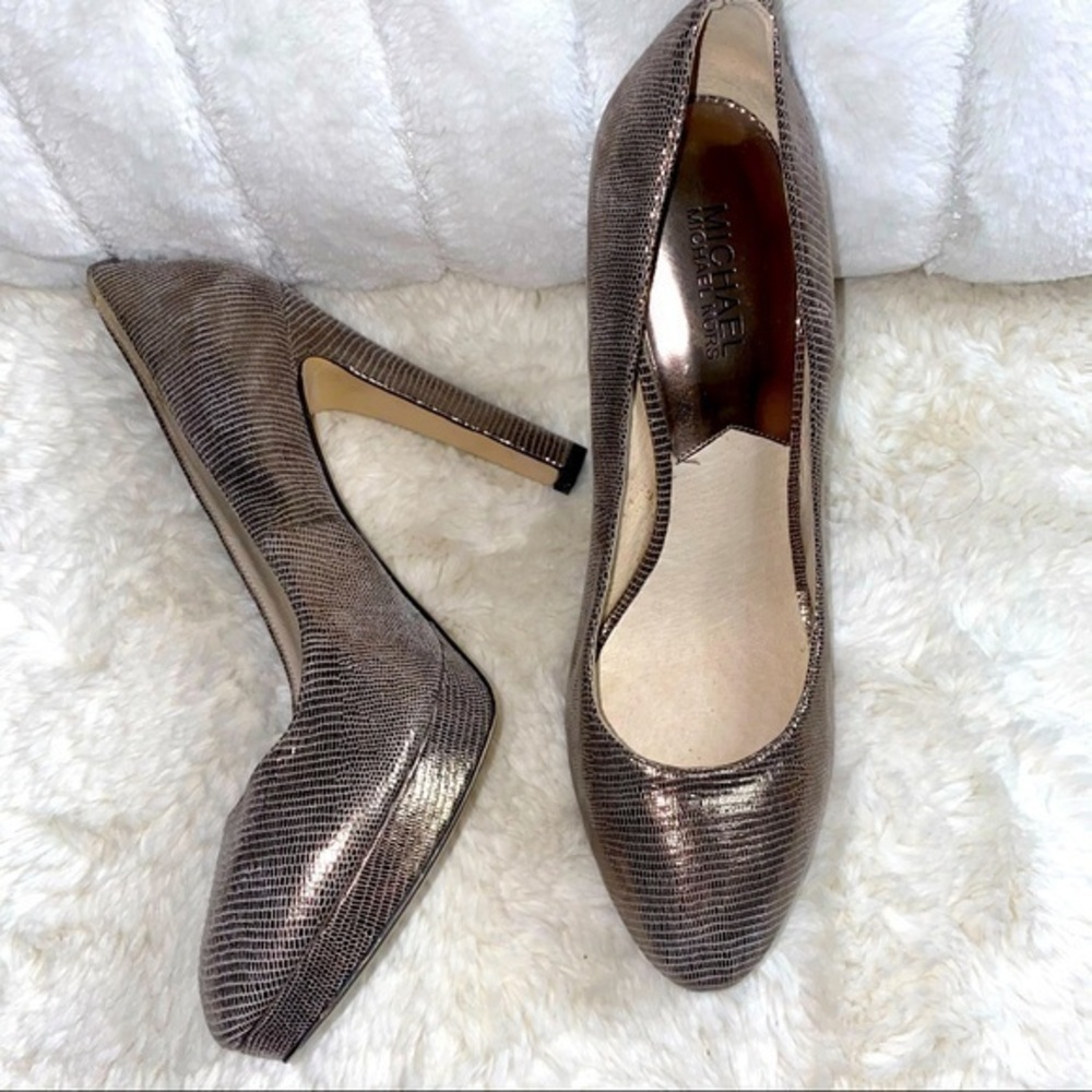 Michael Kors Bronze metallic style heel size 9 1/2
